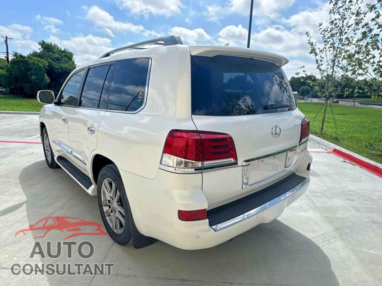 LEXUS LX570 2013 - JTJHY7AX8D4100357