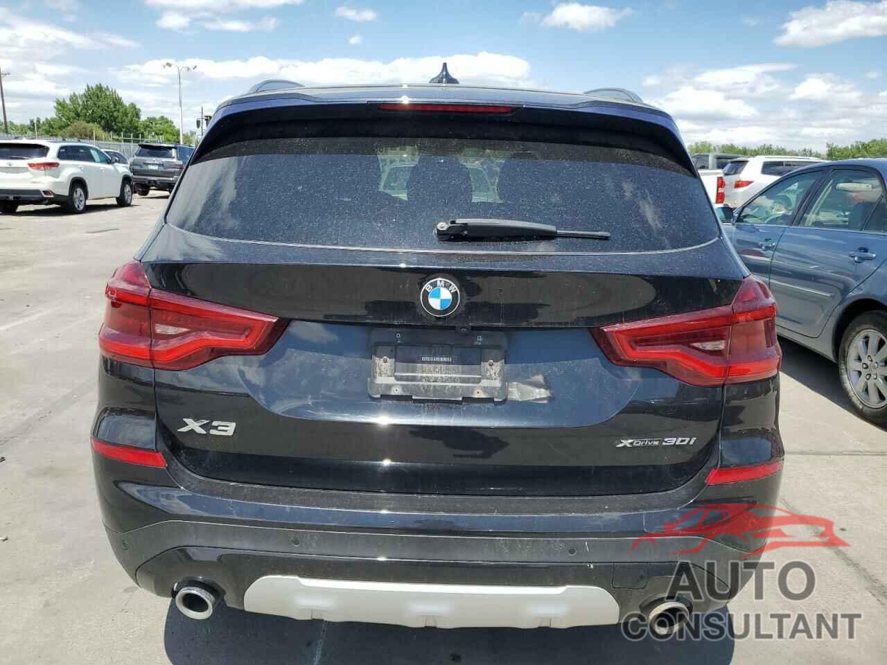 BMW X3 2018 - 5UXTR9C55JLD69470