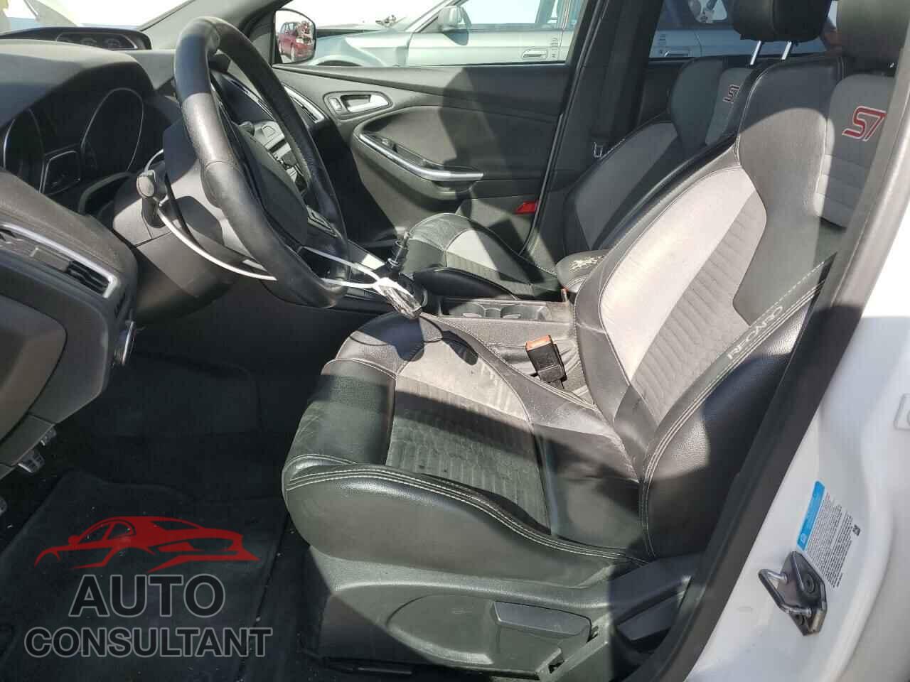 FORD FOCUS 2016 - 1FADP3L99GL398915