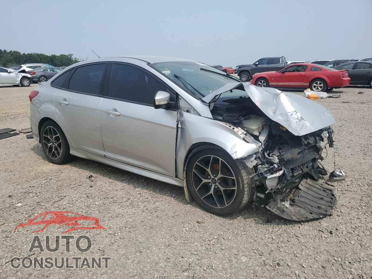 FORD FOCUS 2015 - 1FADP3F20FL345372