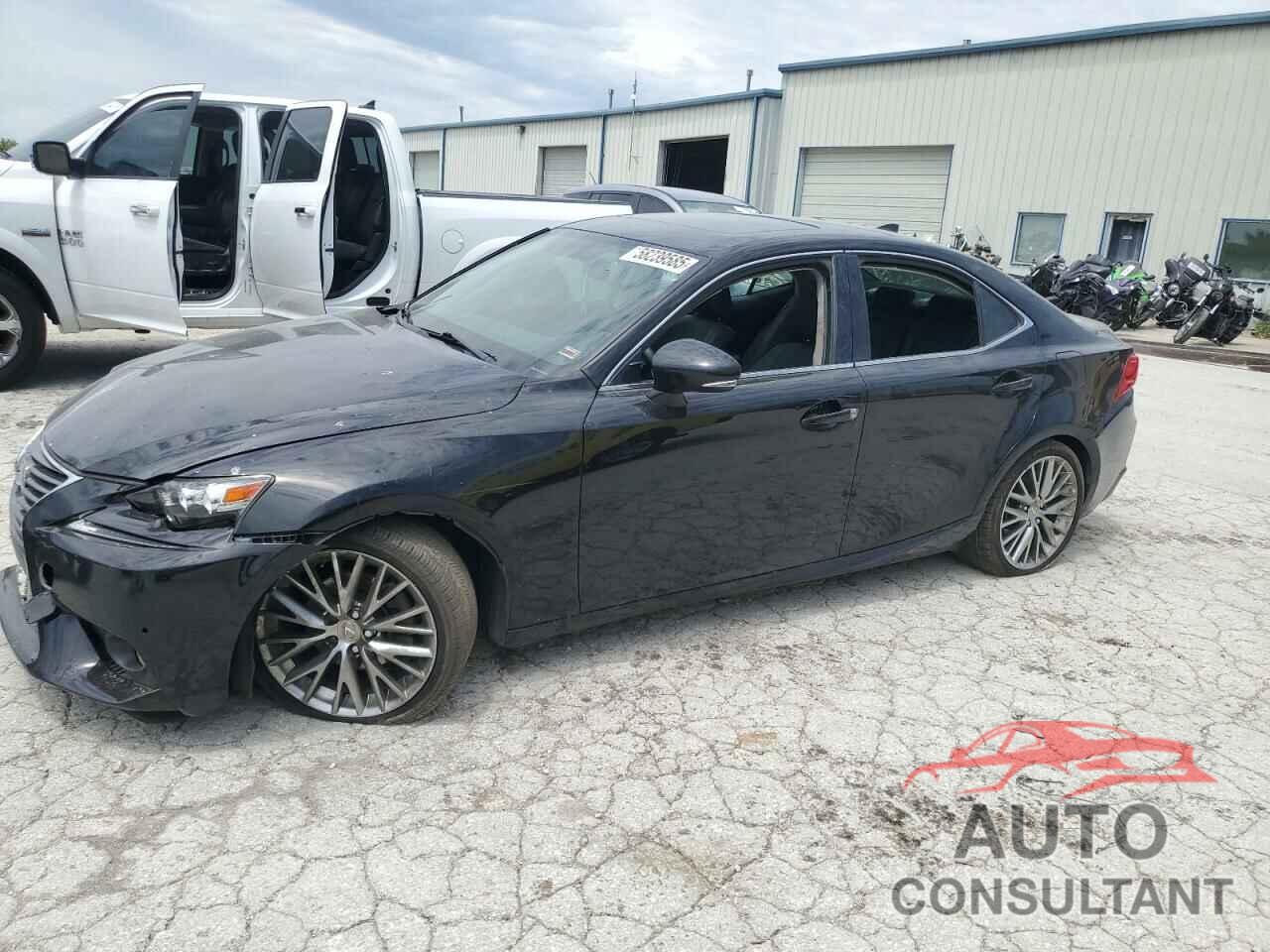 LEXUS IS 2014 - JTHBF1D2XE5011525