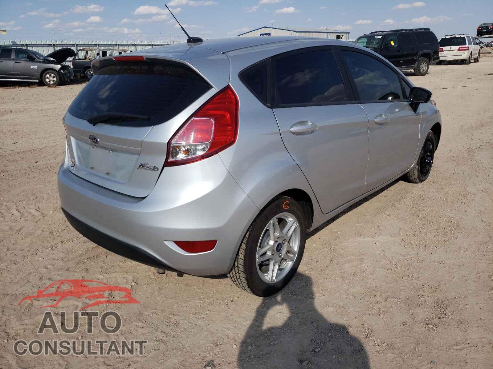 FORD FIESTA 2017 - 3FADP4EJ9HM135921