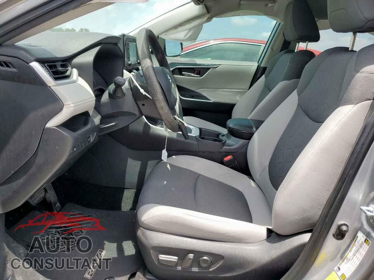 TOYOTA RAV4 2021 - 2T3W1RFV6MC152155