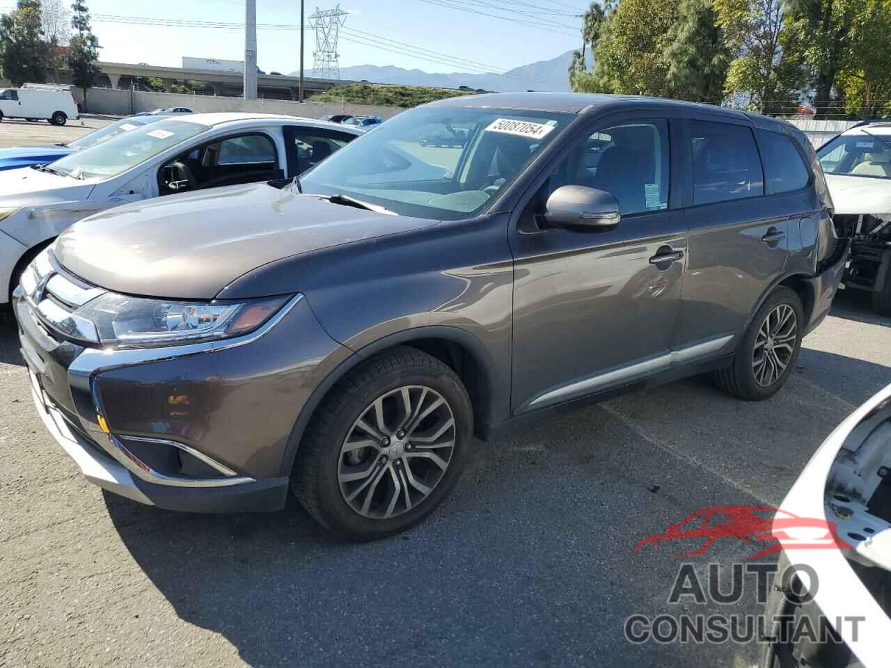 MITSUBISHI OUTLANDER 2018 - JA4AD3A38JZ006249
