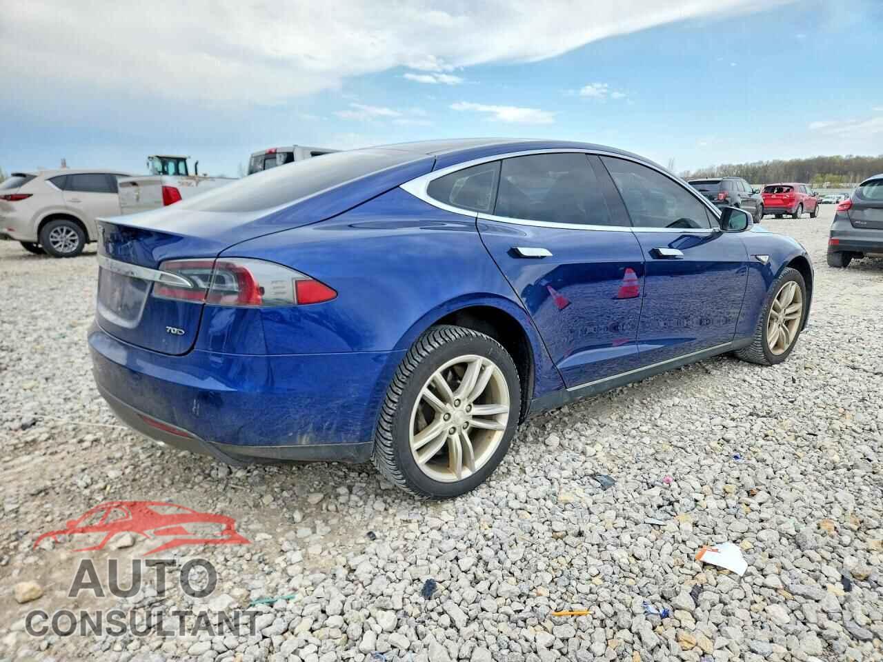 TESLA MODEL S 2015 - 5YJSA1S24FF089804