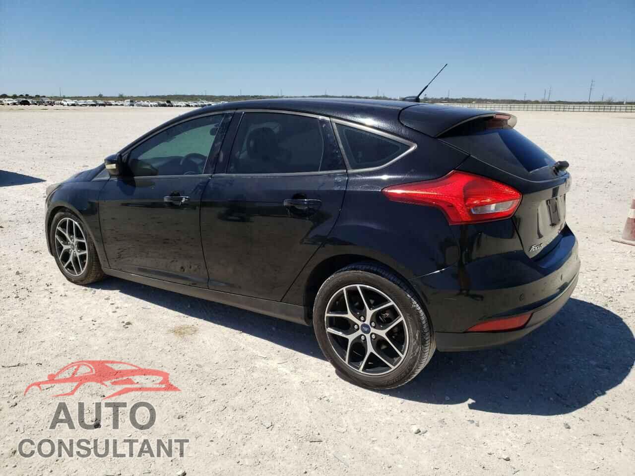 FORD FOCUS 2017 - 1FADP3M22HL332886