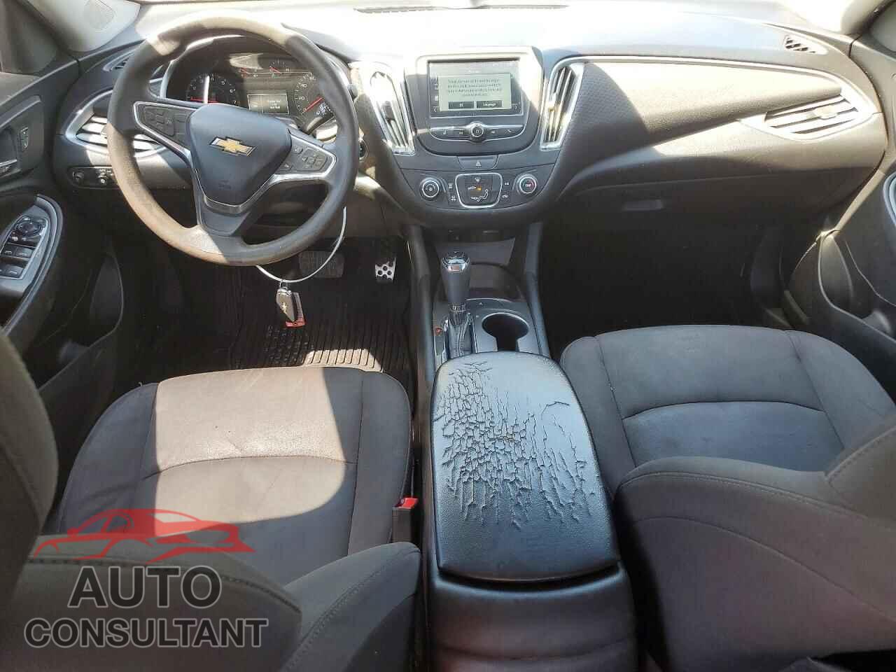 CHEVROLET MALIBU 2017 - 1G1ZB5ST7HF243473