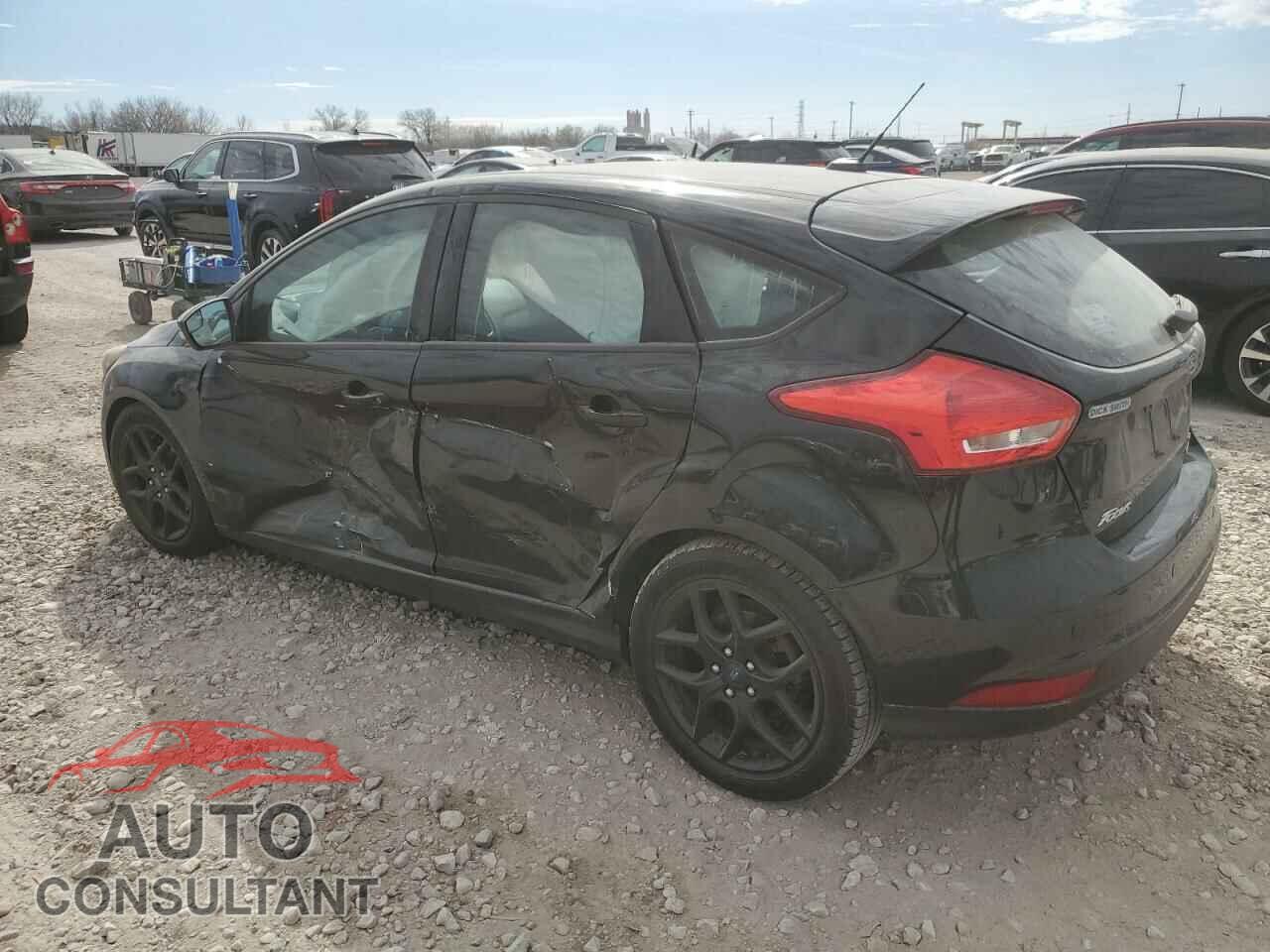 FORD FOCUS 2016 - 1FADP3K20GL344052