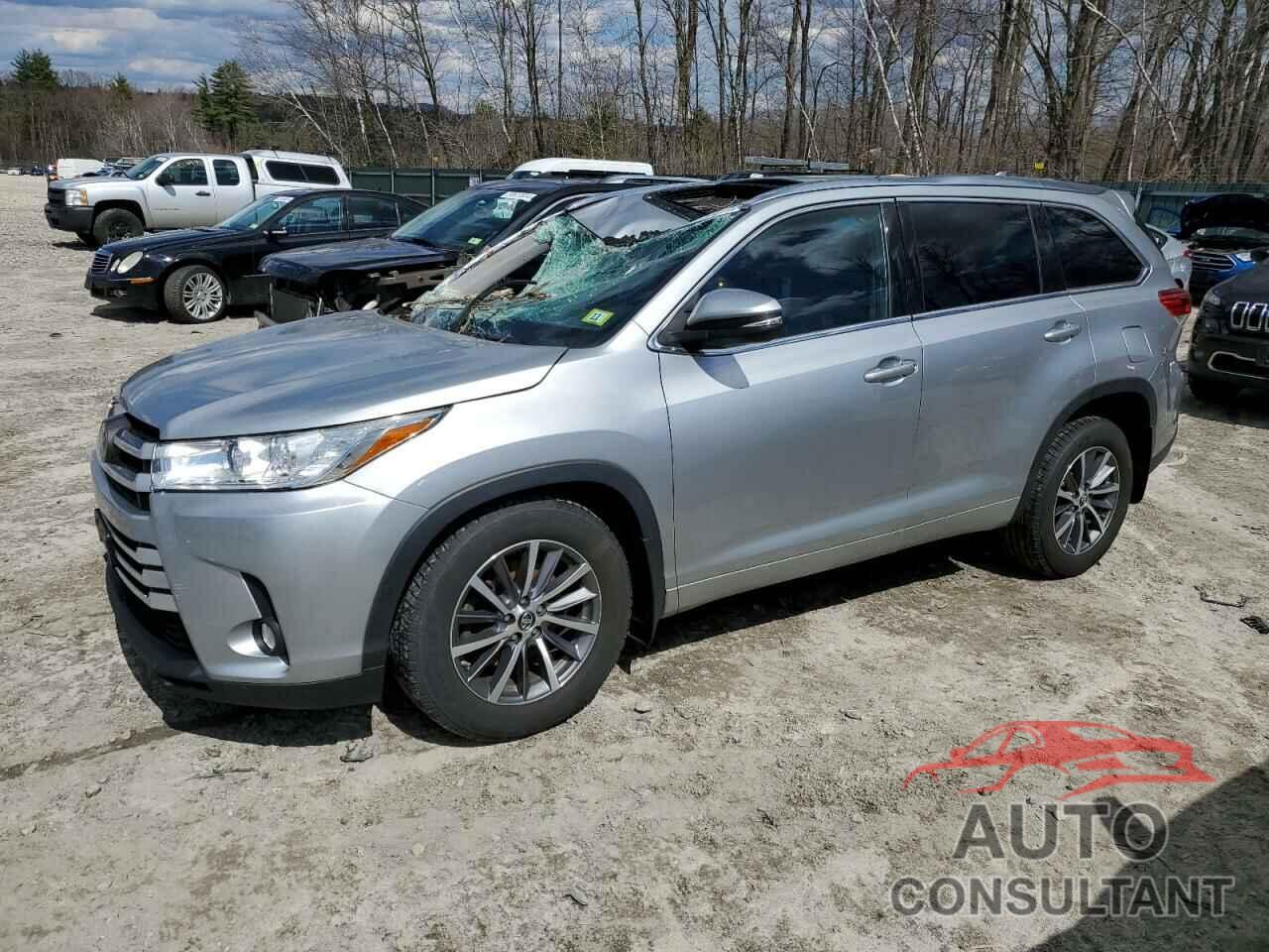 TOYOTA HIGHLANDER 2018 - 5TDJZRFH5JS883720