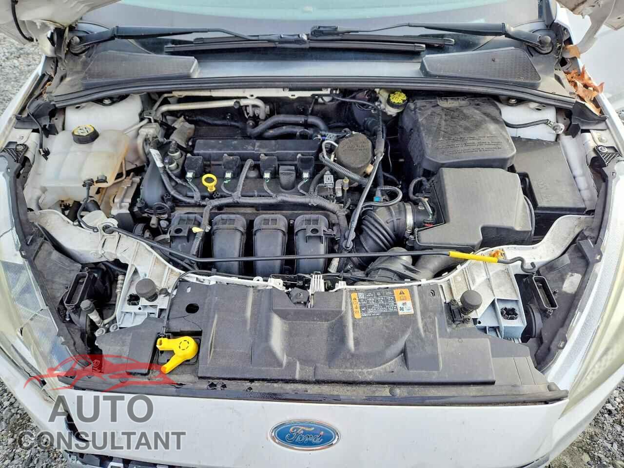FORD FOCUS 2015 - 1FADP3F25FL343875