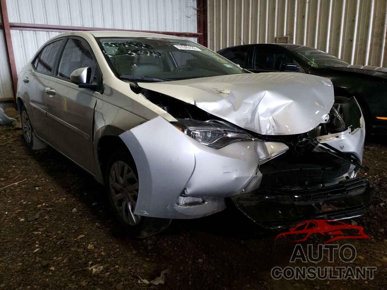 TOYOTA COROLLA 2018 - 5YFBURHE3JP811557