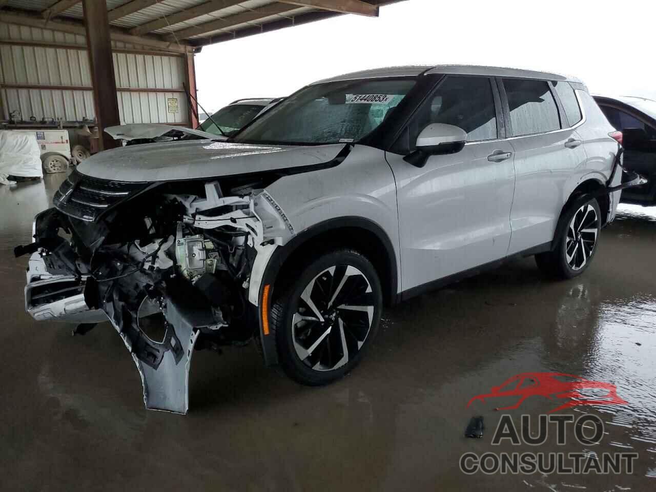 MITSUBISHI OUTLANDER 2023 - JA4J3UA84PZ024082