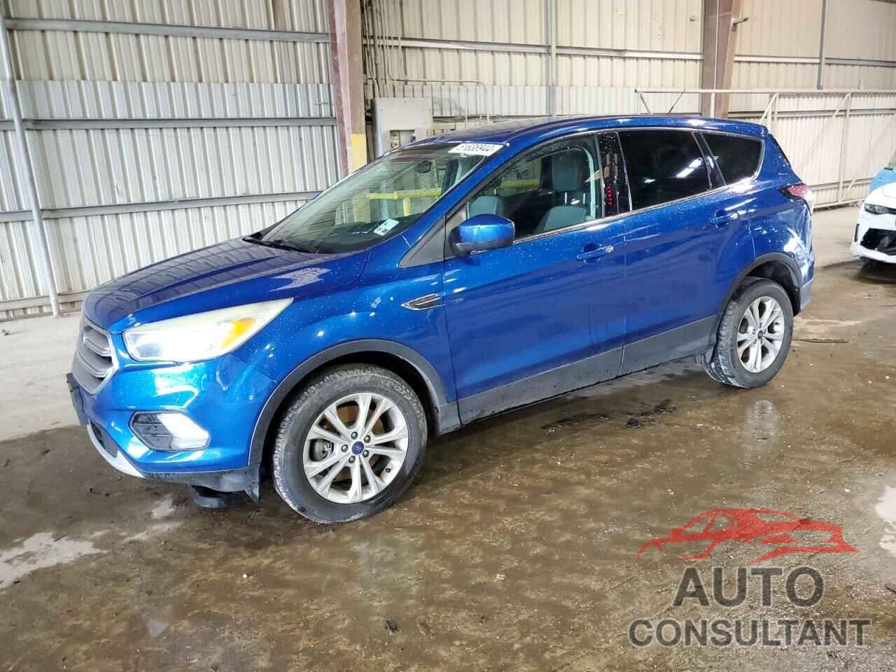 FORD ESCAPE 2017 - 1FMCU9GD2HUD17602