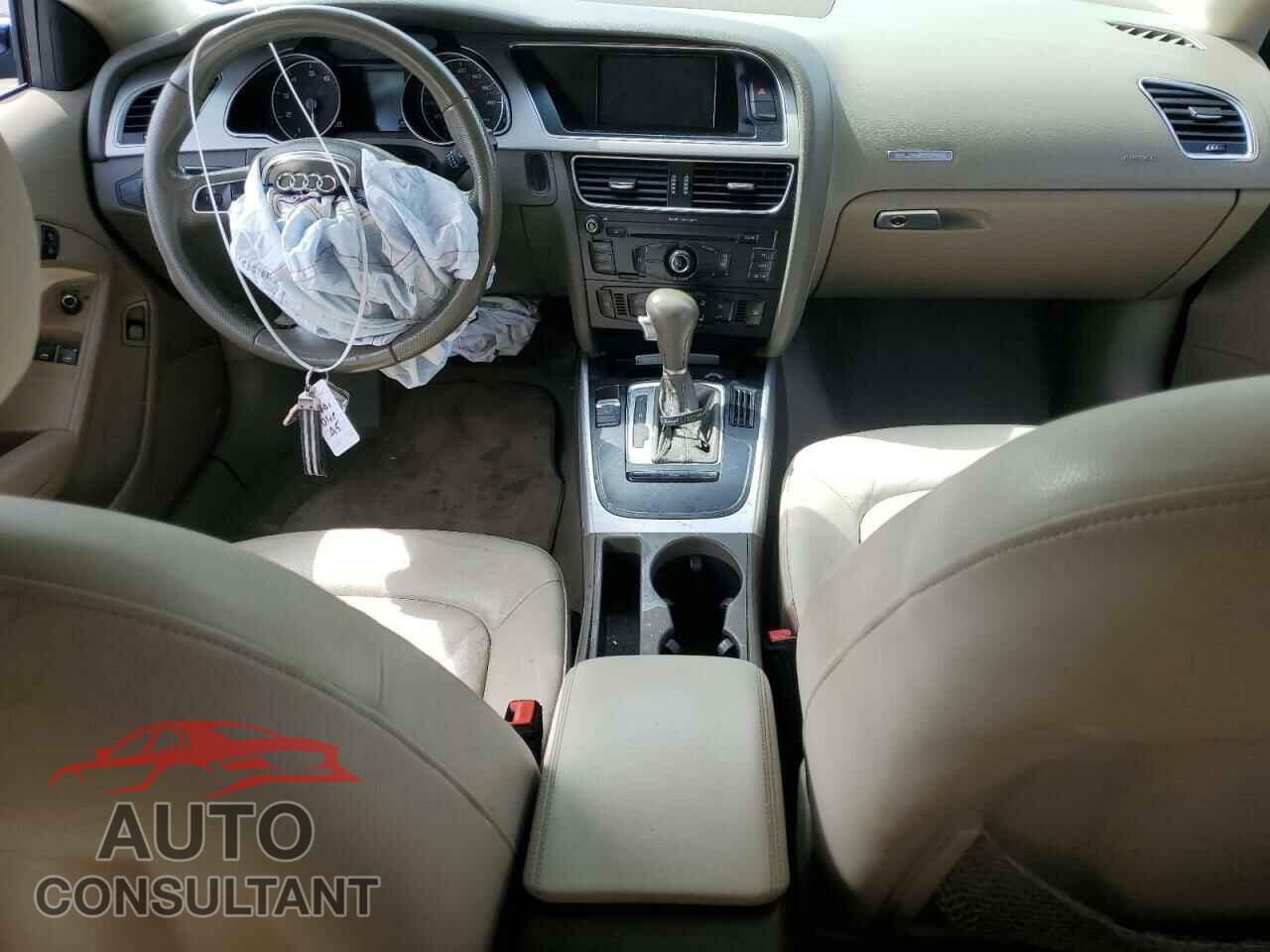 AUDI A5 2011 - WAUCFAFR9BA014688
