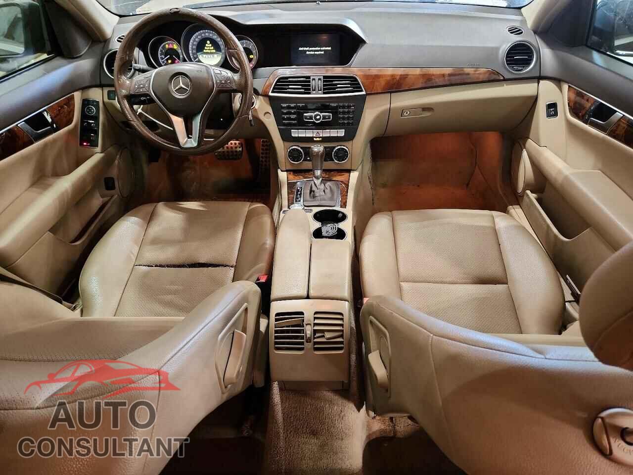 MERCEDES-BENZ C-CLASS 2012 - WDDGF8BB5CA617022