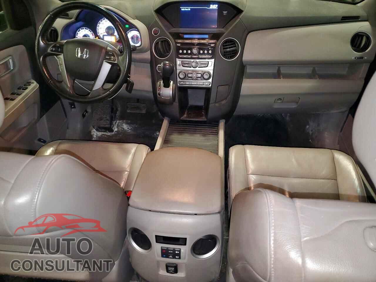 HONDA PILOT 2013 - 5FNYF4H50DB033161