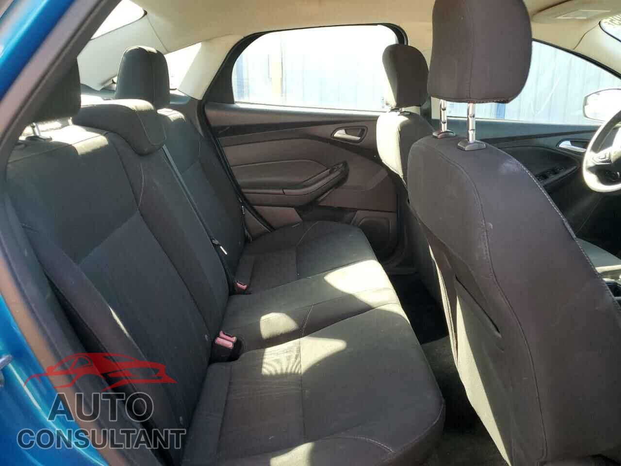 FORD FOCUS 2016 - 1FADP3F26GL232575