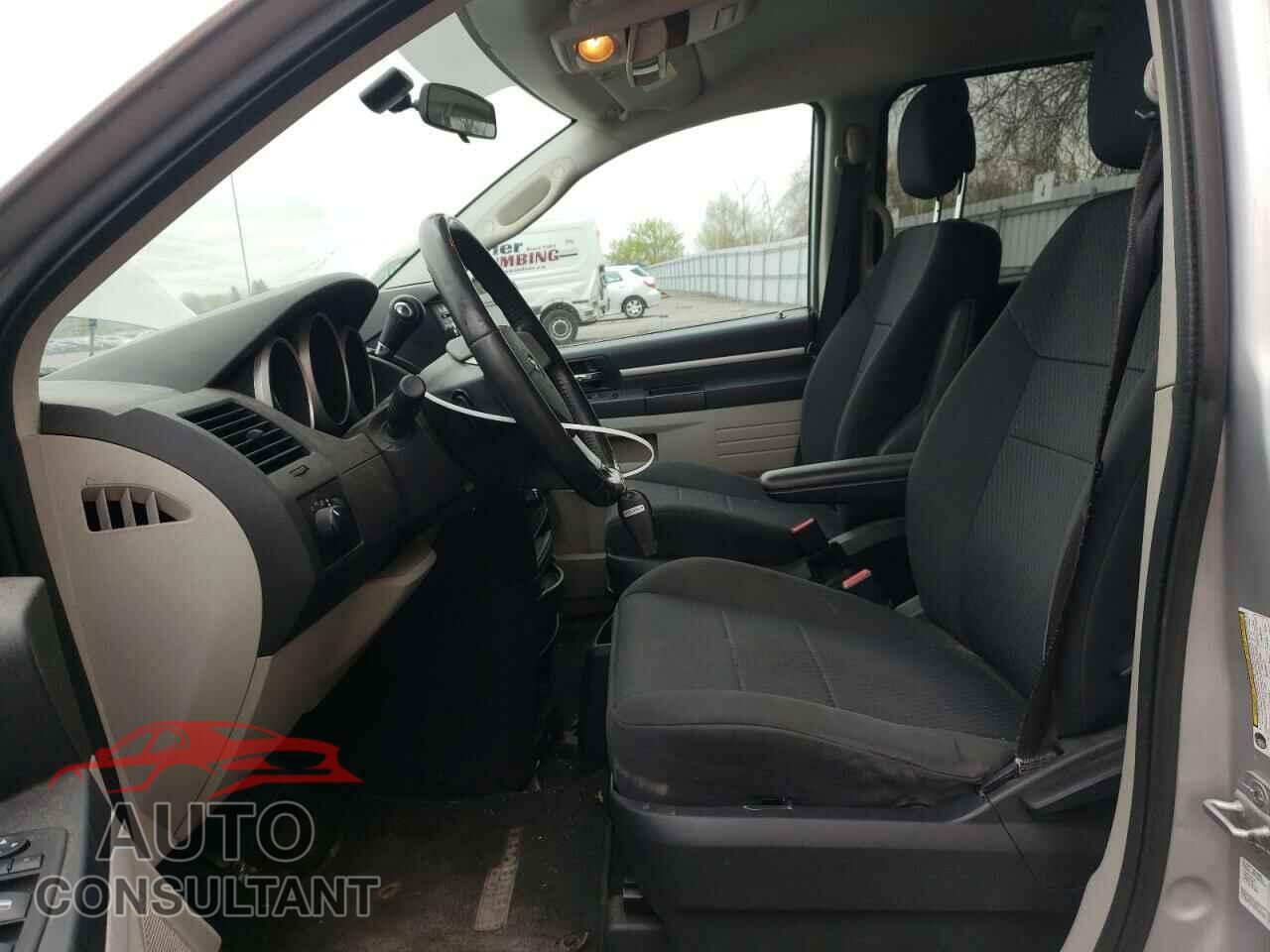 DODGE CARAVAN 2010 - 2D4RN4DE3AR258674