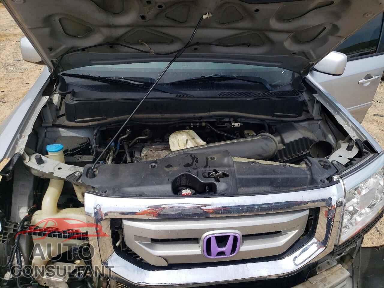 HONDA PILOT 2011 - 5FNYF3H6XBB005528