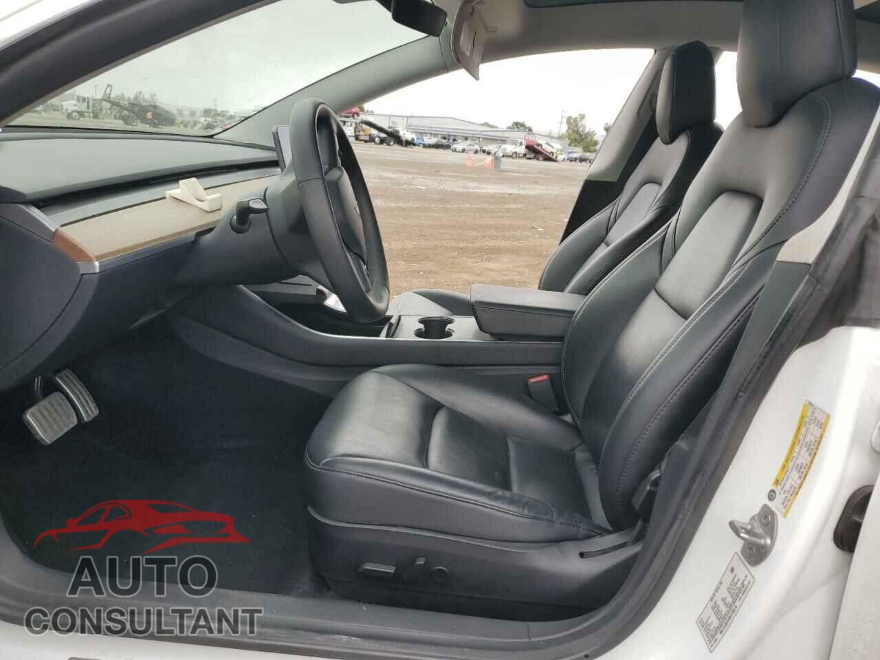 TESLA MODEL 3 2020 - 5YJ3E1EB5LF735710