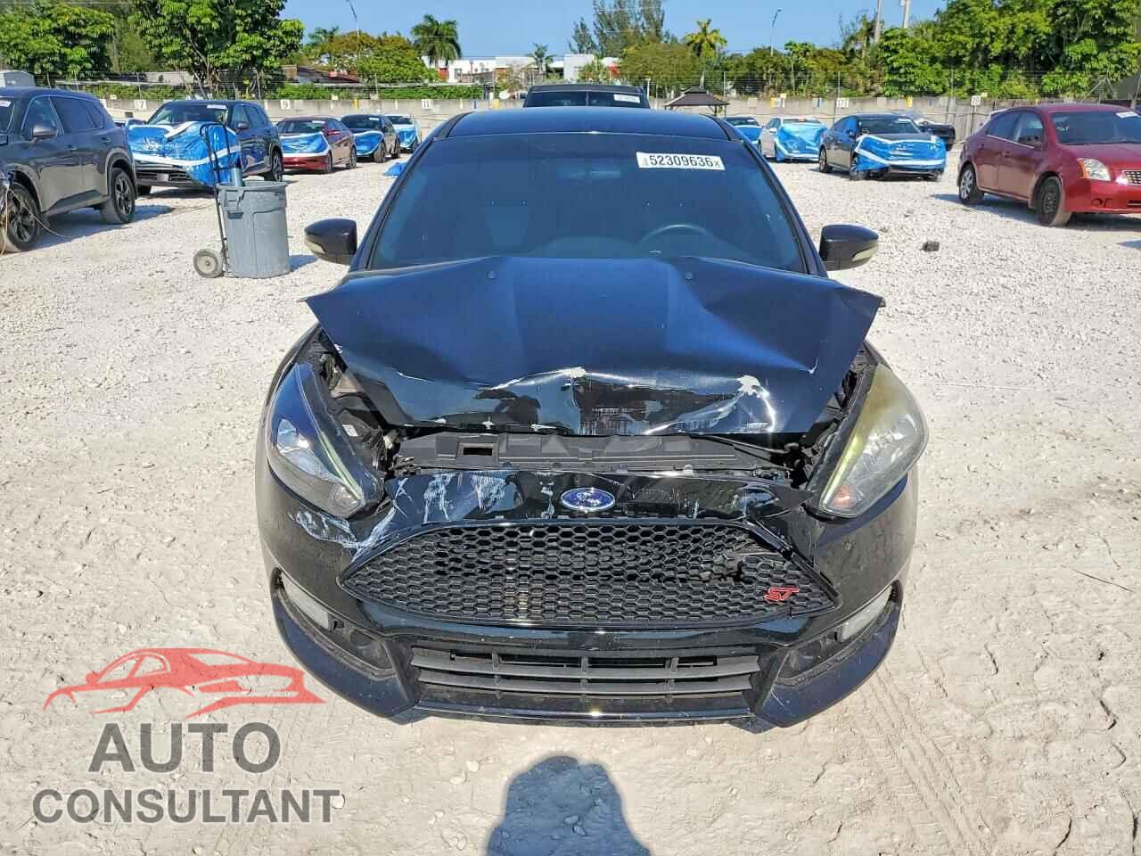FORD FOCUS 2017 - 1FADP3L96HL298210