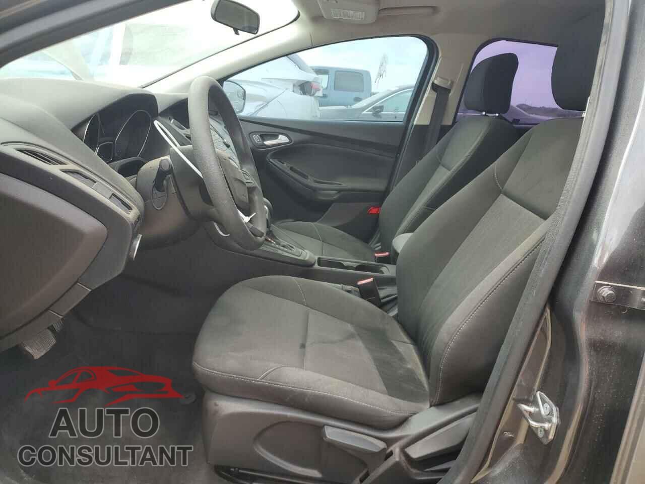 FORD FOCUS 2017 - 1FADP3K23HL318935