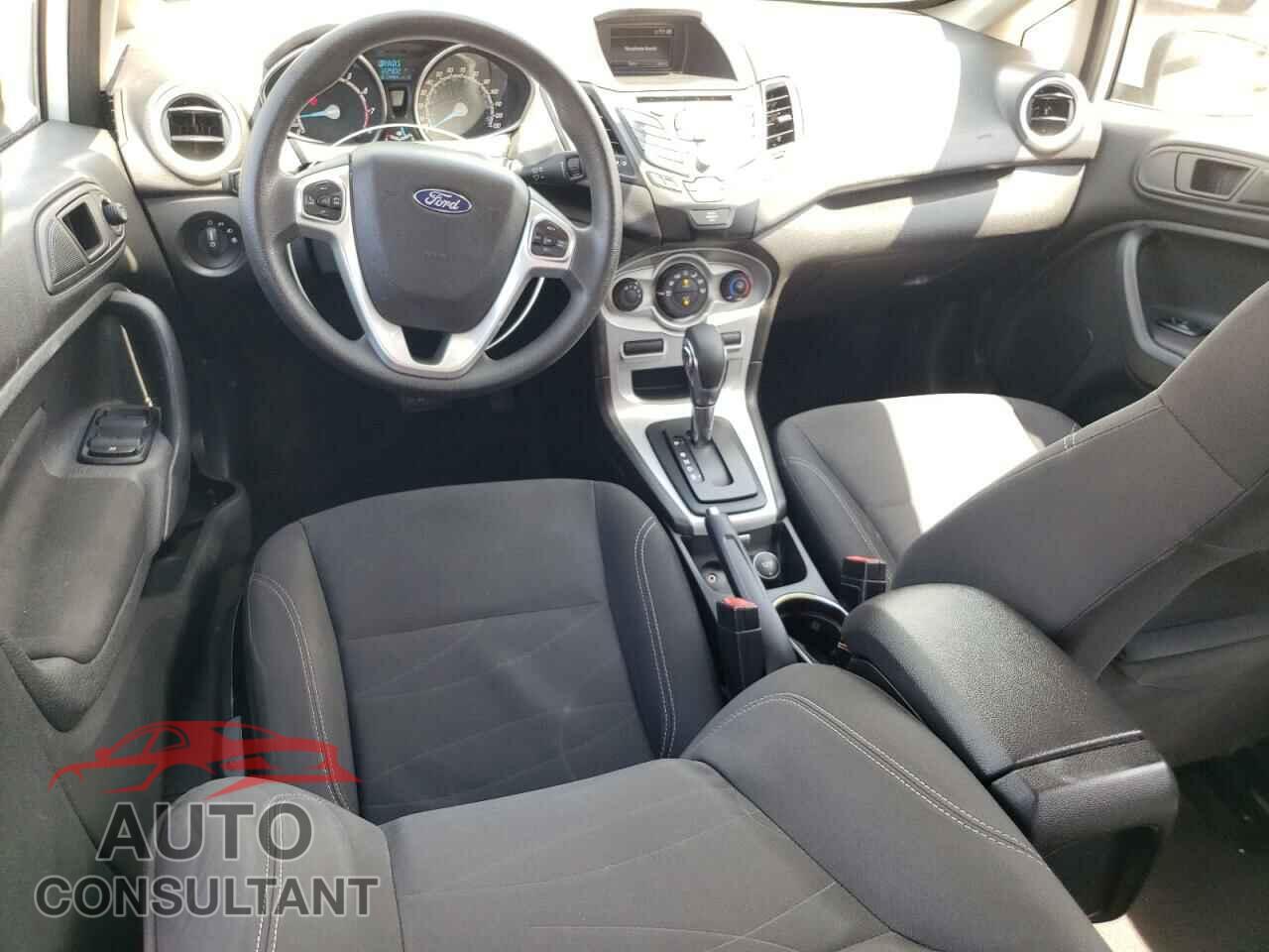 FORD FIESTA 2018 - 3FADP4EJ3JM122829