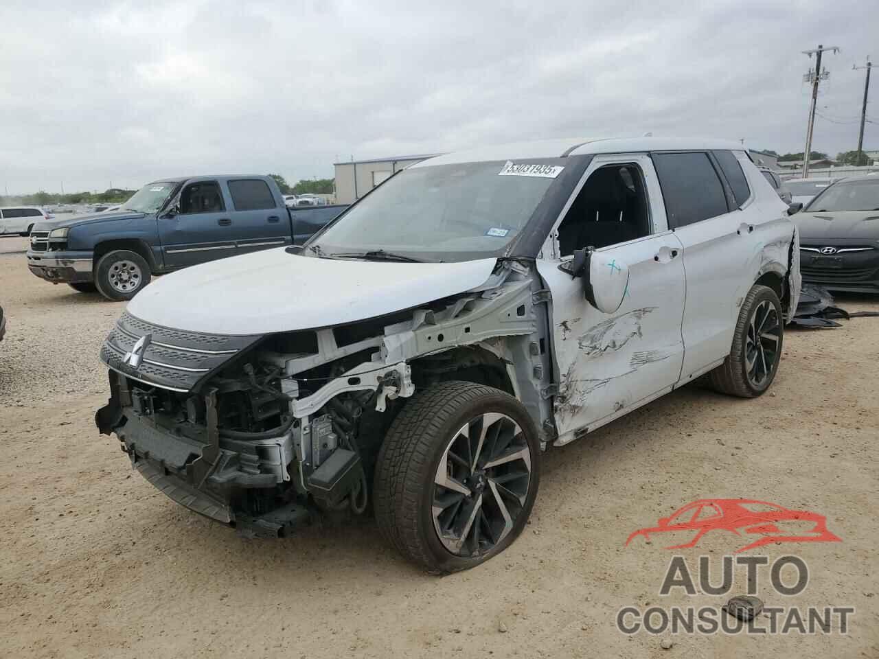 MITSUBISHI OUTLANDER 2023 - JA4J3UA89PZ024126