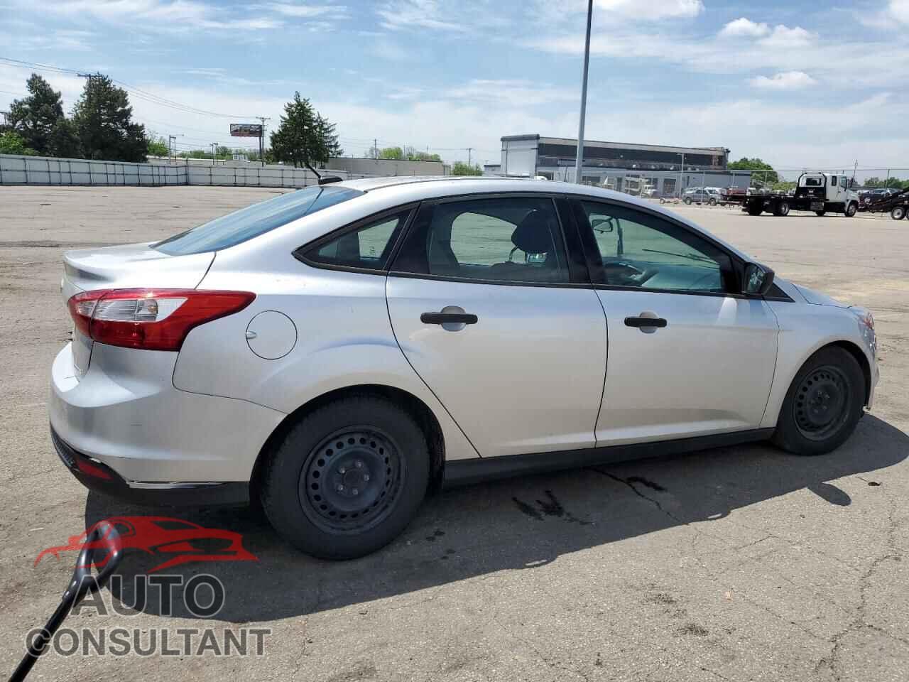 FORD FOCUS 2014 - 1FADP3E26EL182193