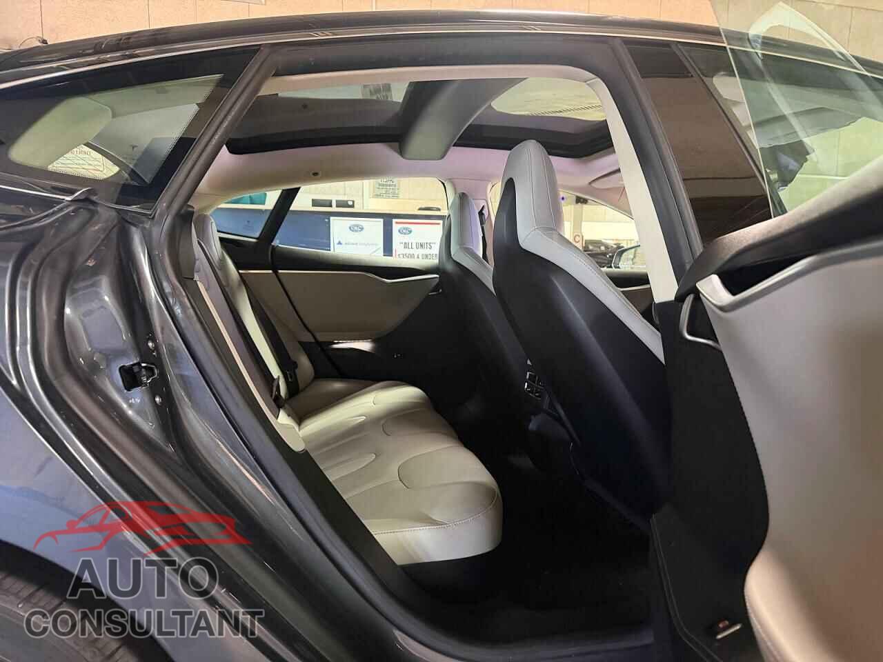 TESLA MODEL S 2014 - 5YJSA1H19EFP51597