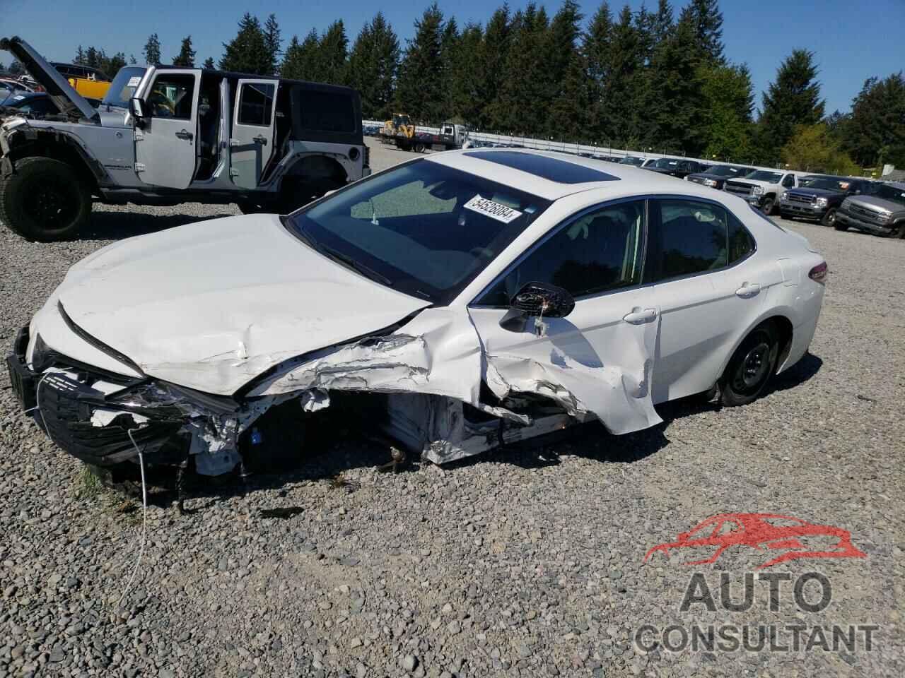 TOYOTA CAMRY 2018 - JTNB11HK1J3017709