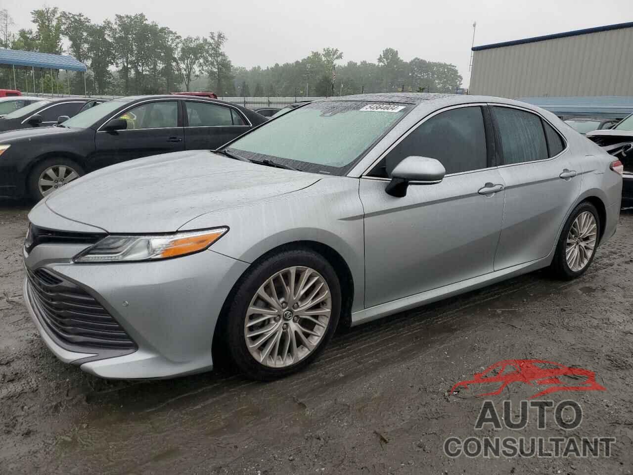 TOYOTA CAMRY 2018 - 4T1B11HK9JU017774