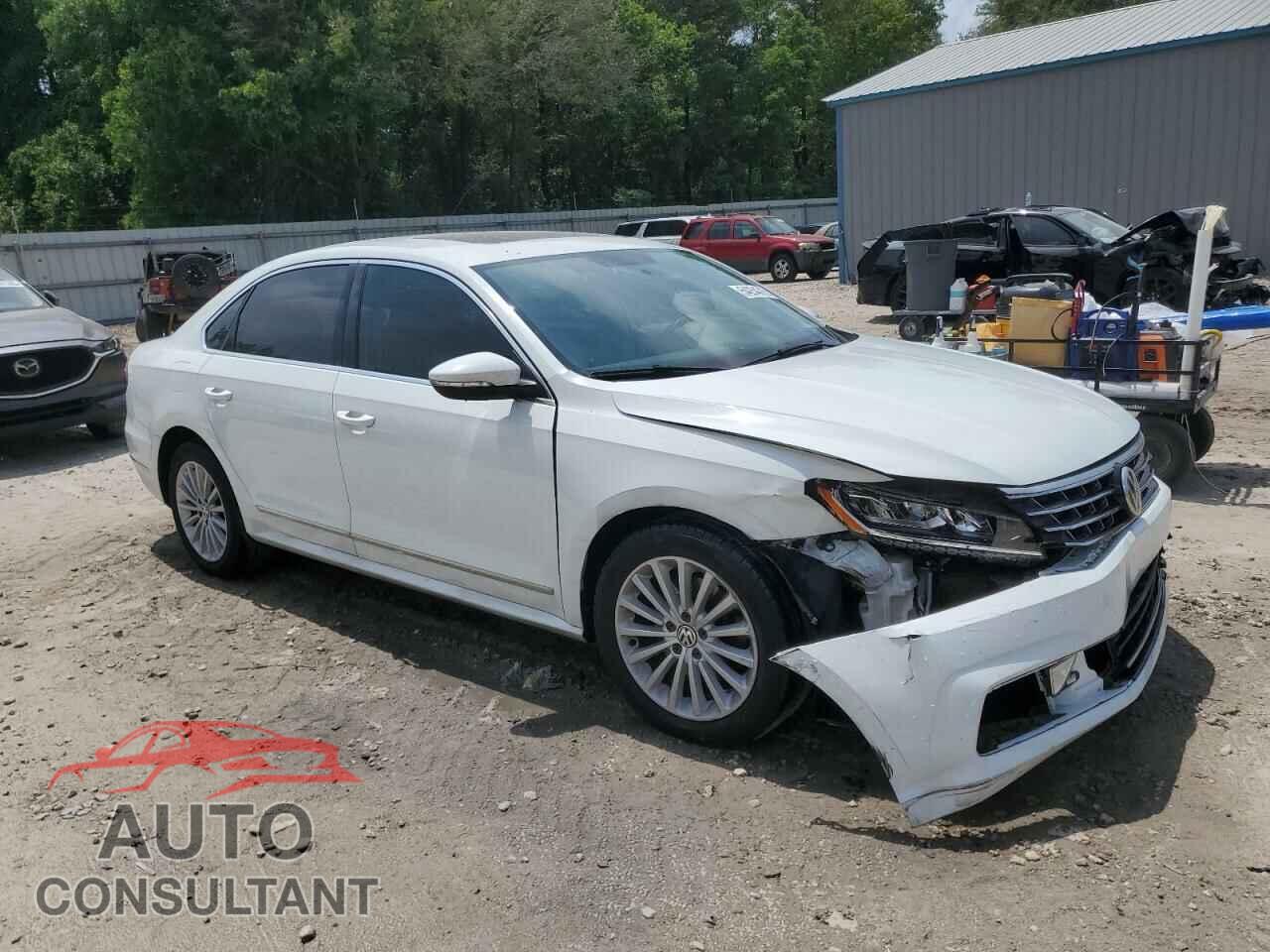 VOLKSWAGEN PASSAT 2017 - 1VWBT7A38HC036561