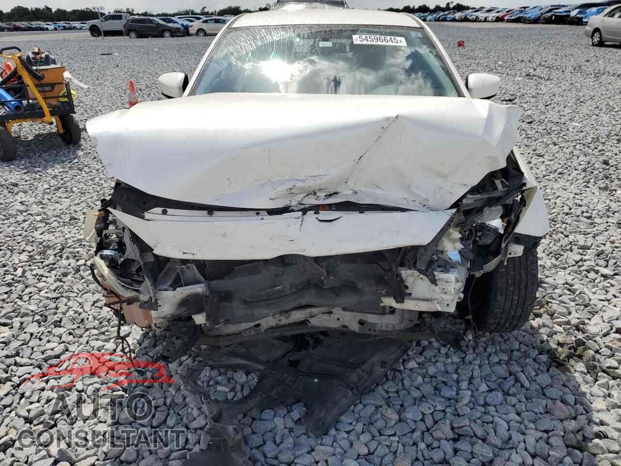 MAZDA 3 2014 - JM1BM1V70E1189288