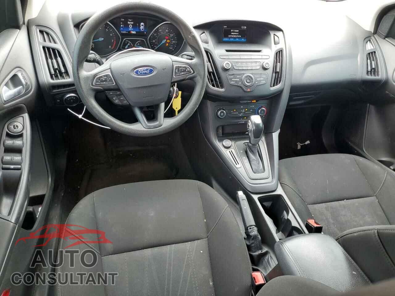 FORD FOCUS 2015 - 1FADP3F26FL348163