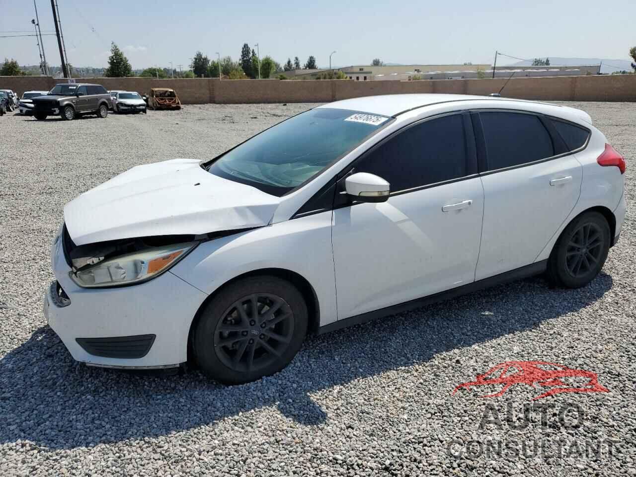 FORD FOCUS 2015 - 1FADP3K26FL263653