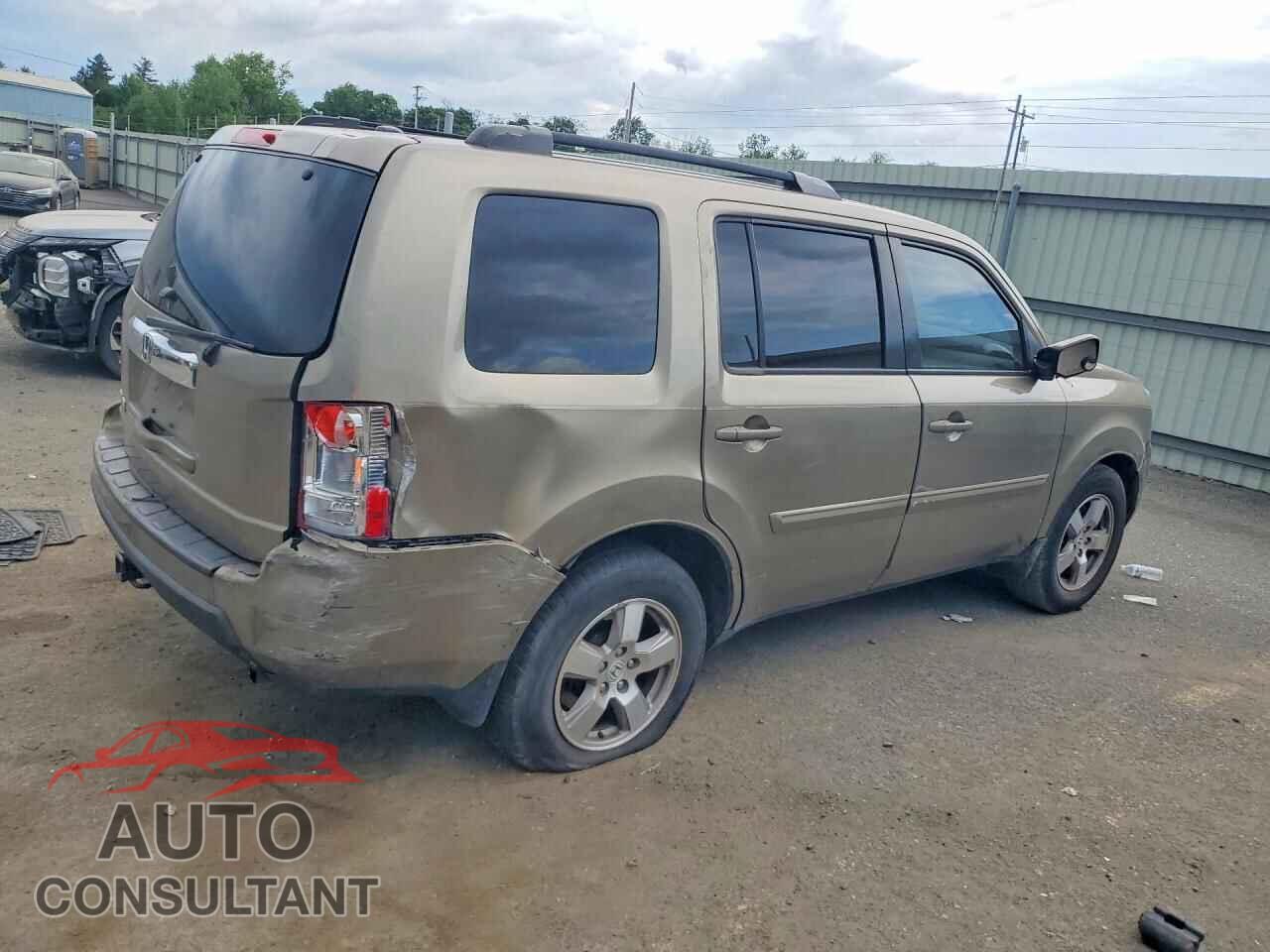 HONDA PILOT 2011 - 5FNYF3H56BB045595