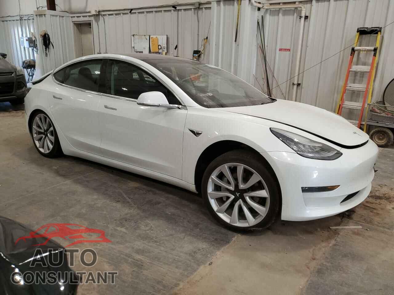 TESLA MODEL 3 2018 - 5YJ3E1EB2JF089085