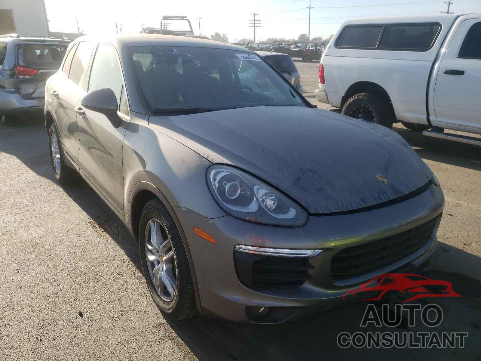 PORSCHE CAYENNE 2016 - WP1AA2A28GKA12875