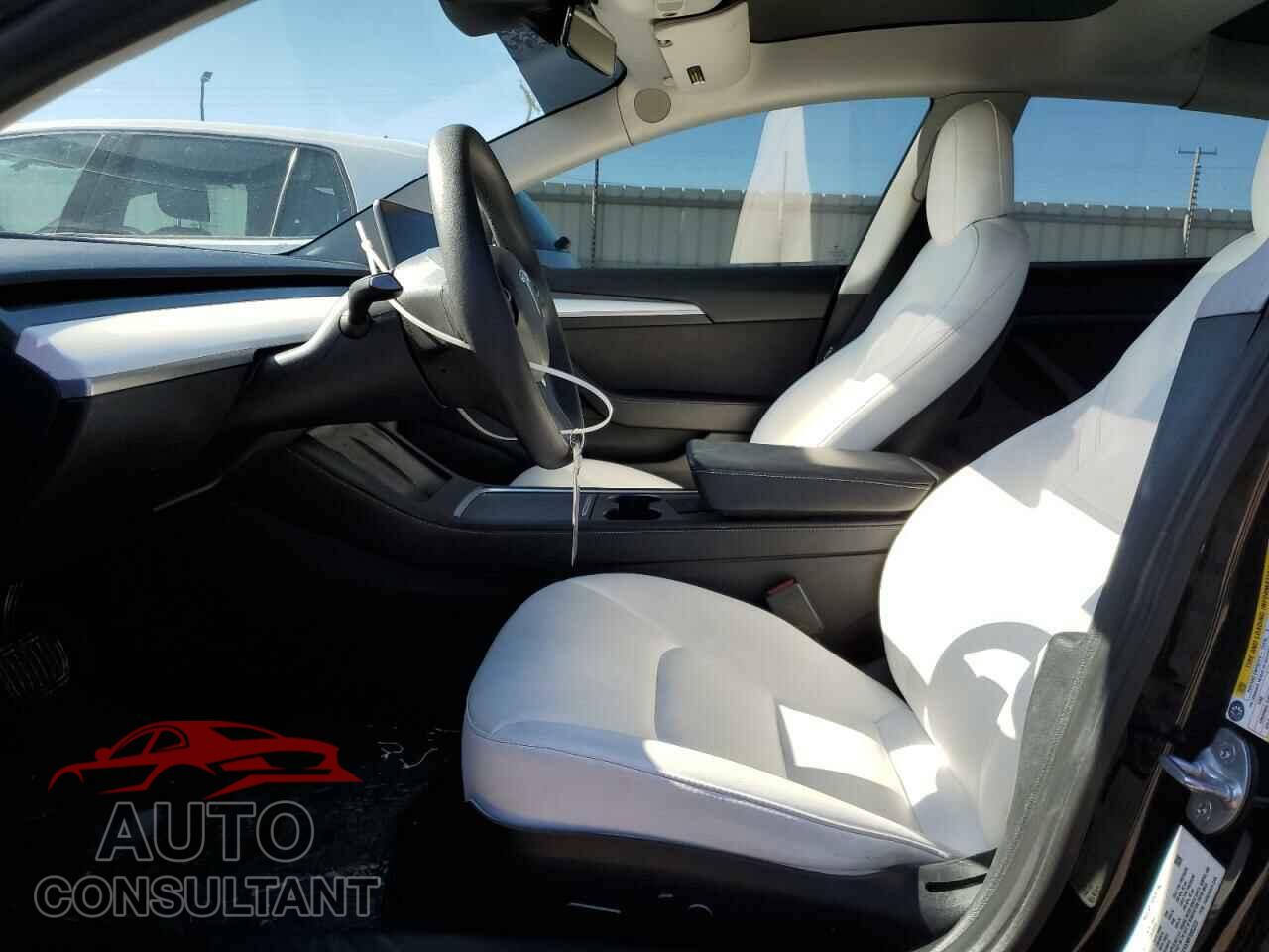 TESLA MODEL 3 2021 - 5YJ3E1EAXMF995223