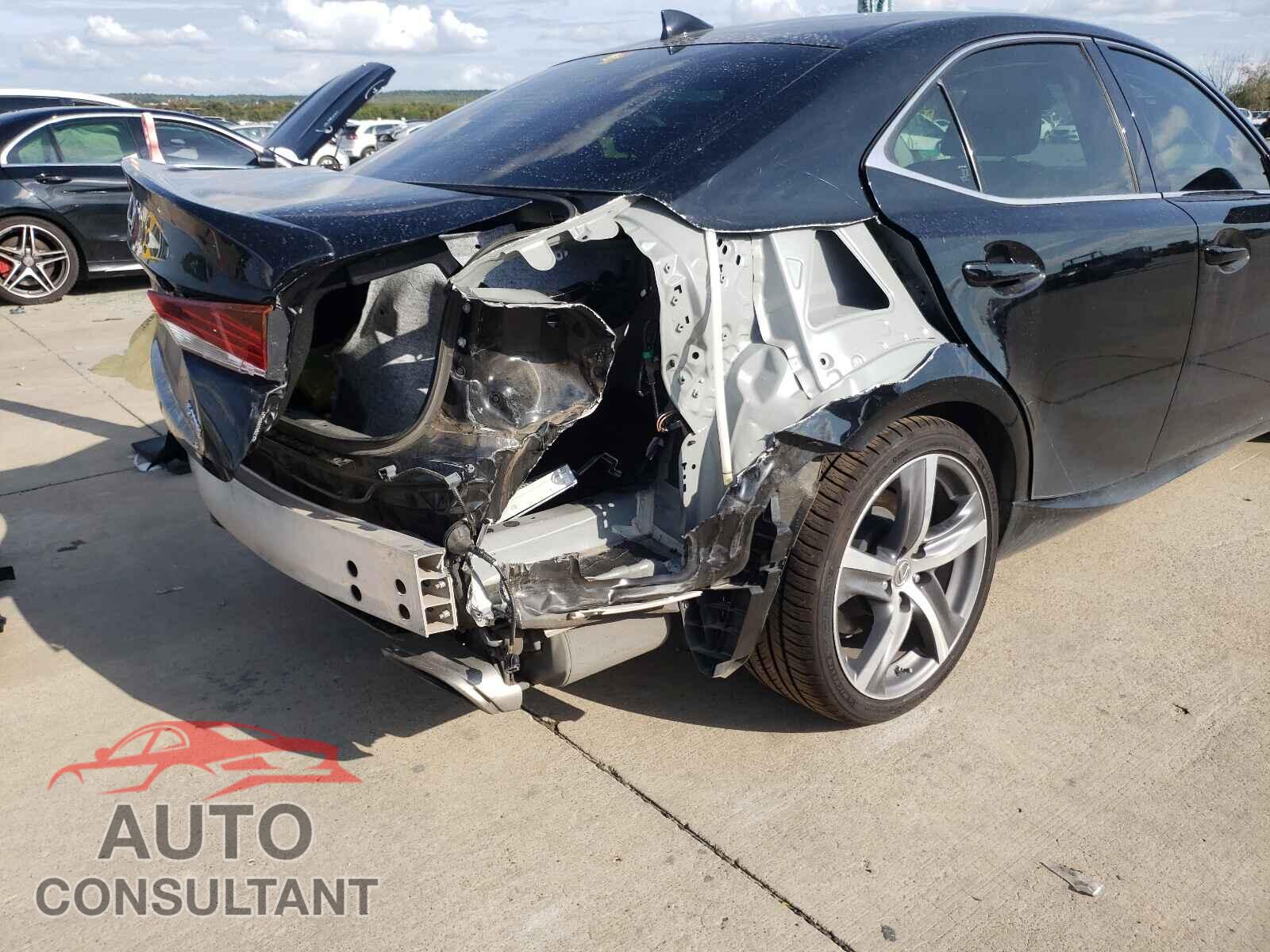 LEXUS IS 2017 - JTHBA1D25H5061798