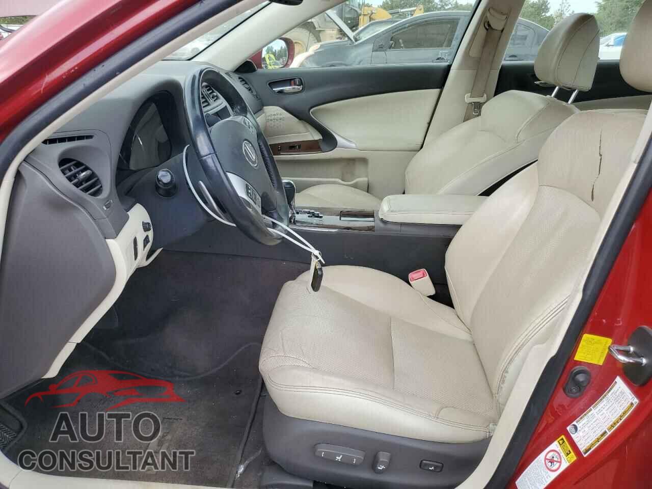 LEXUS IS 2012 - JTHCF5C27C5054925