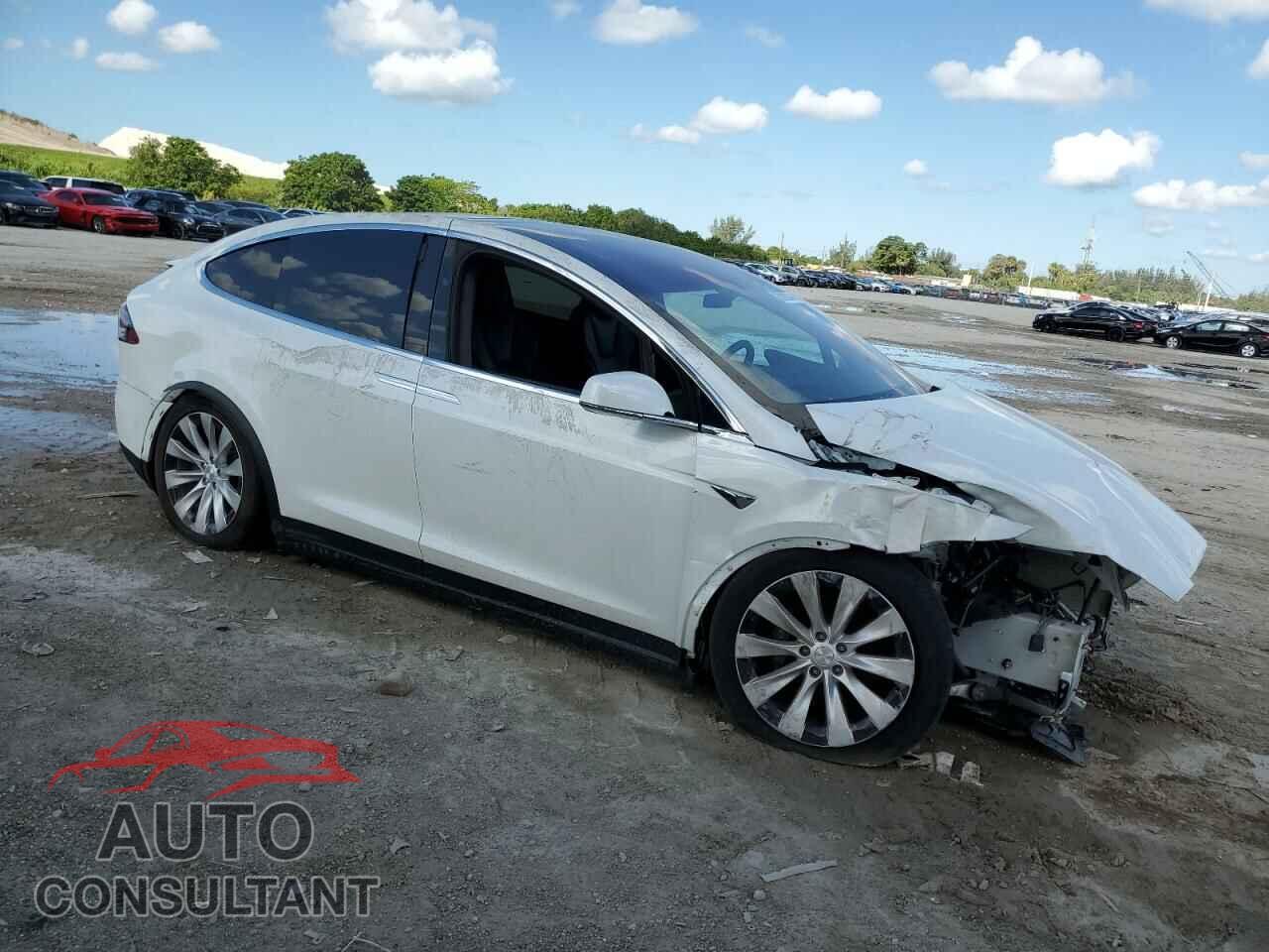 TESLA MODEL X 2020 - 5YJXCBE24LF247233