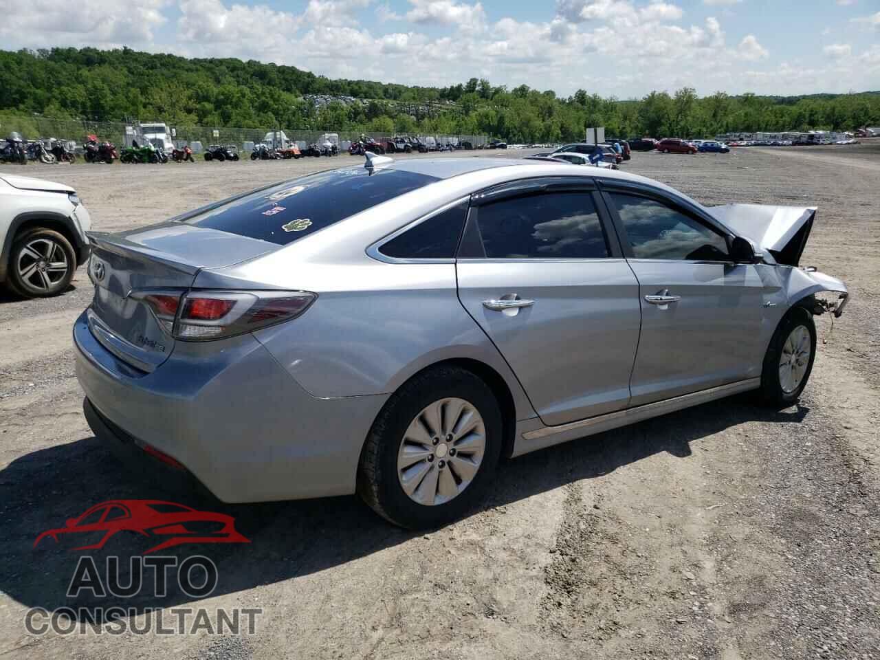 HYUNDAI SONATA 2017 - KMHE24L17HA046048