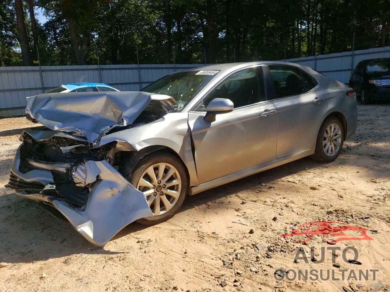 TOYOTA CAMRY 2018 - 4T1B11HK8JU011755