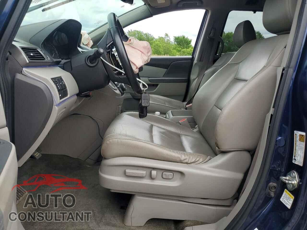 HONDA ODYSSEY 2016 - 5FNRL5H60GB016019