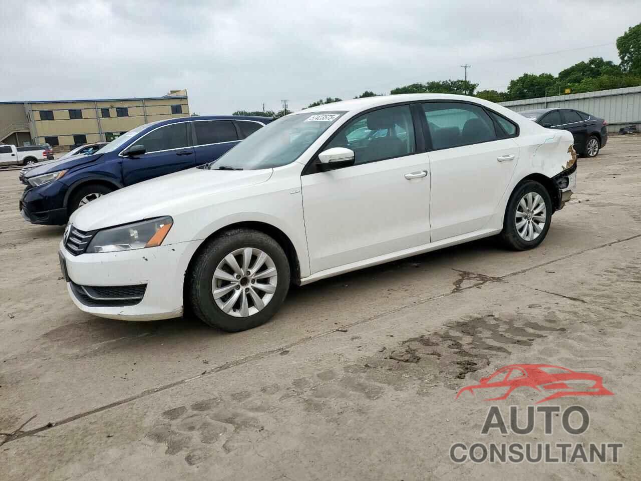 VOLKSWAGEN PASSAT 2015 - 1VWAT7A32FC028156