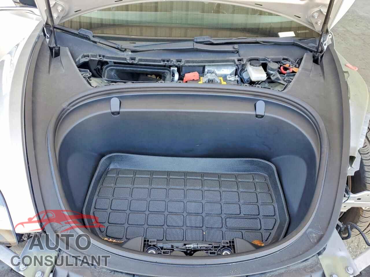 TESLA MODEL 3 2018 - 5YJ3E1EB7JF069253