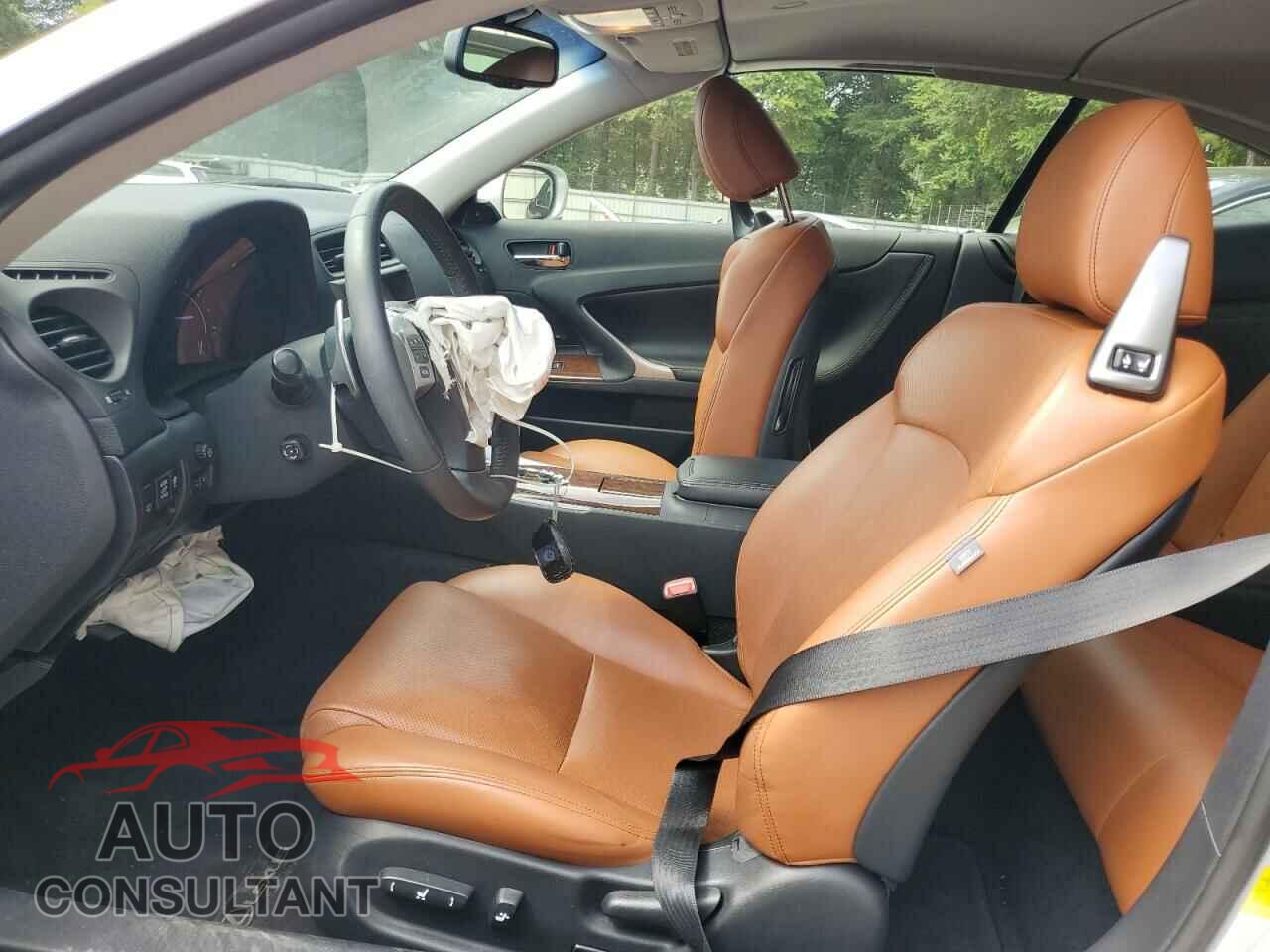 LEXUS IS 2014 - JTHFE2C21E2510968