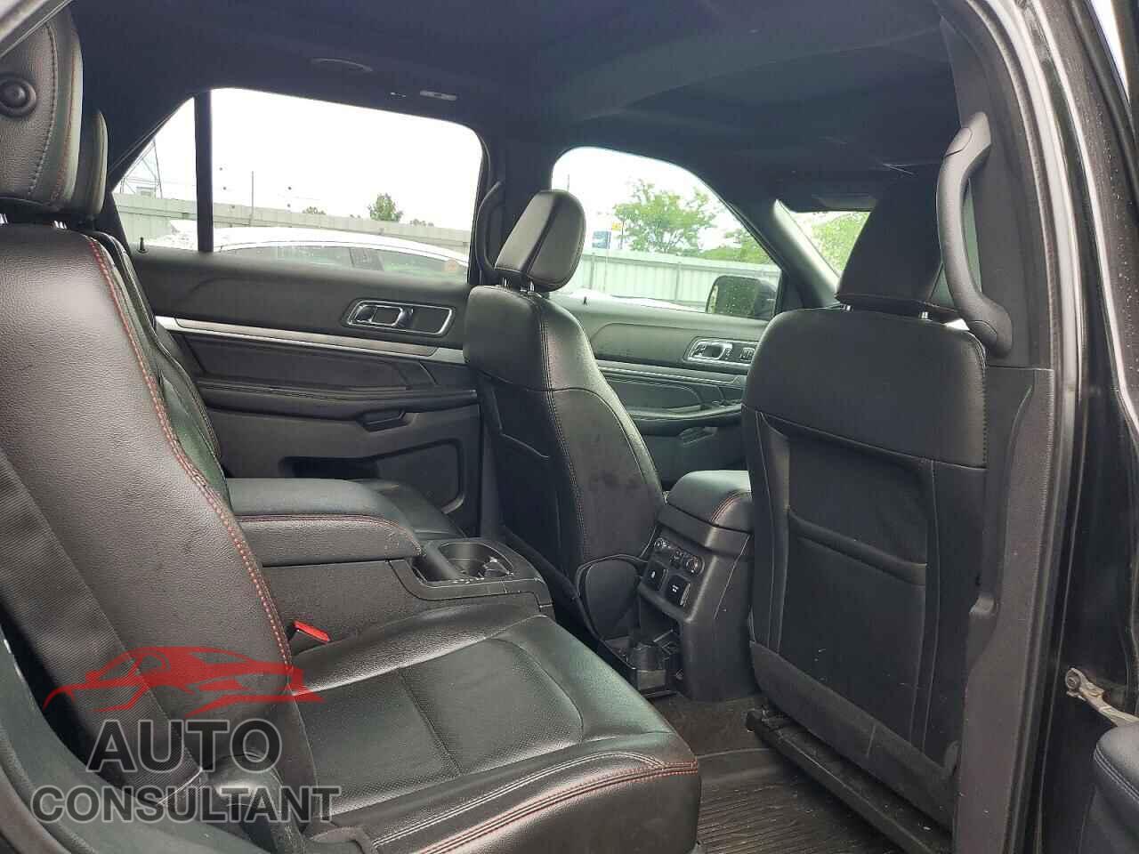 FORD EXPLORER 2018 - 1FM5K8GT6JGB35681